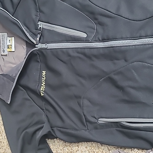 Columbia Titanium Jacket - Picture 3 of 8